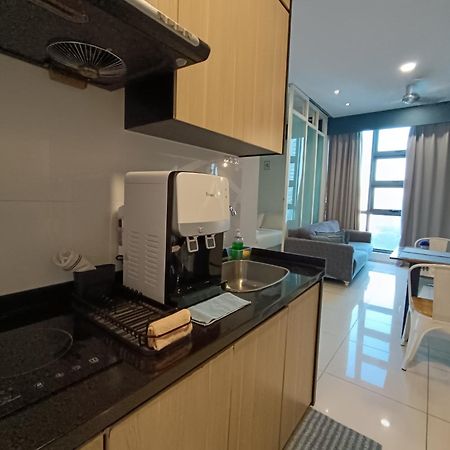 Robertson Cozy 3 Bedroom Family Suite With Netflix กัวลาลัมเปอร์ ภายนอก รูปภาพ
