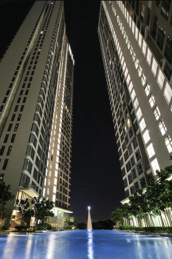Robertson Cozy 3 Bedroom Family Suite With Netflix กัวลาลัมเปอร์ ภายนอก รูปภาพ