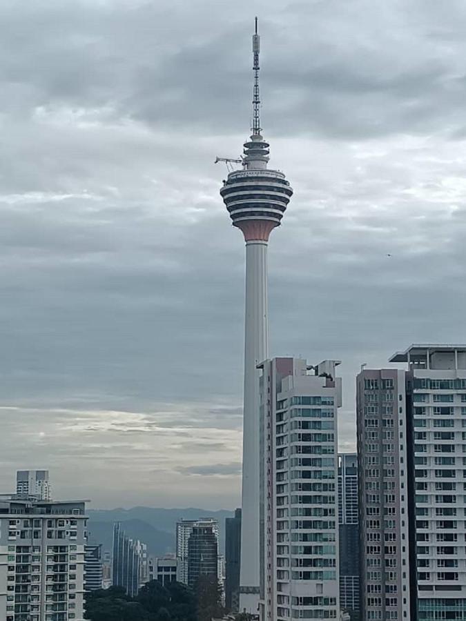 Robertson Cozy 3 Bedroom Family Suite With Netflix กัวลาลัมเปอร์ ภายนอก รูปภาพ