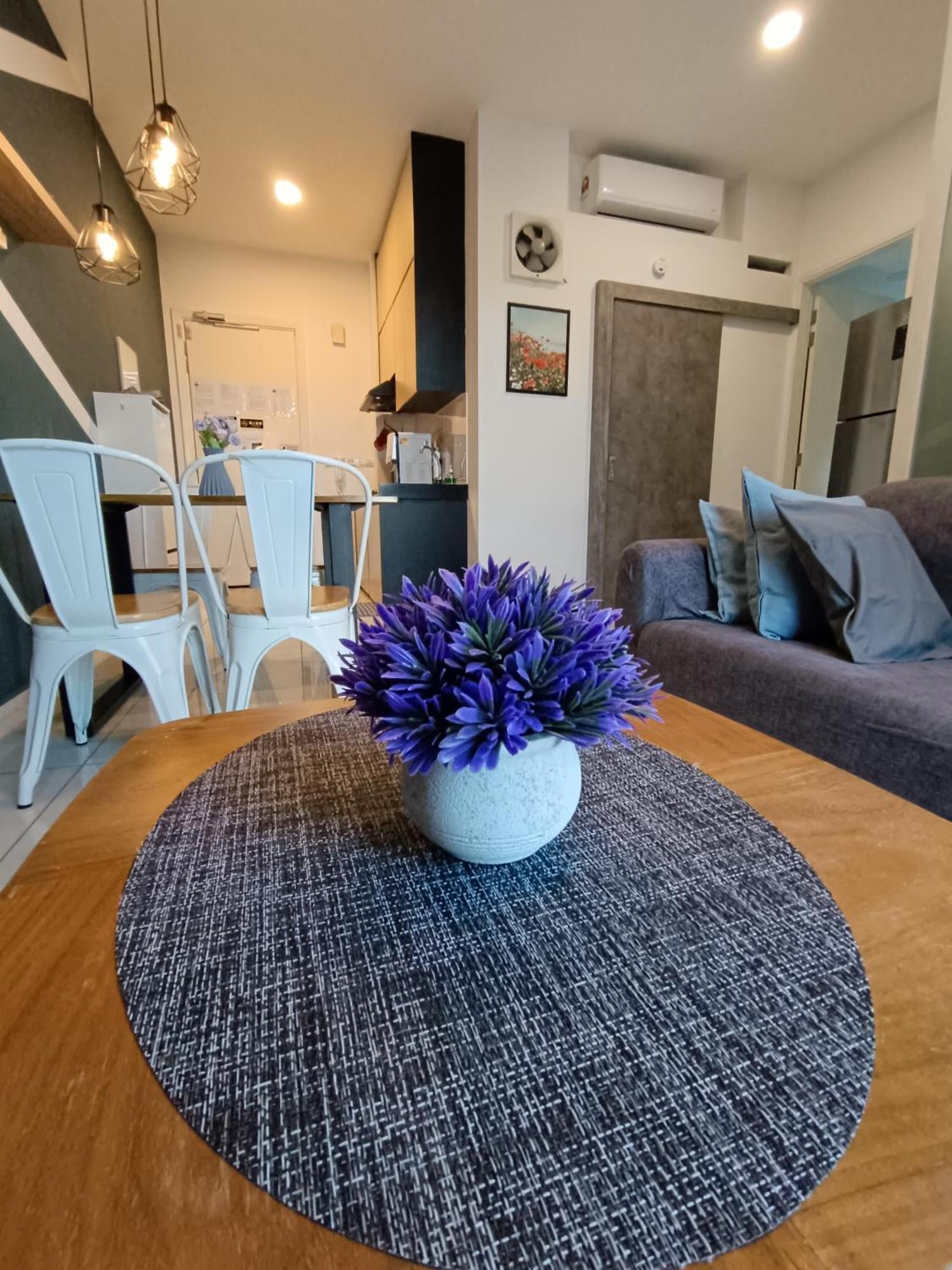 Robertson Cozy 3 Bedroom Family Suite With Netflix กัวลาลัมเปอร์ ภายนอก รูปภาพ